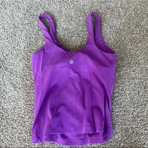 Lululemon tank size 6!💜